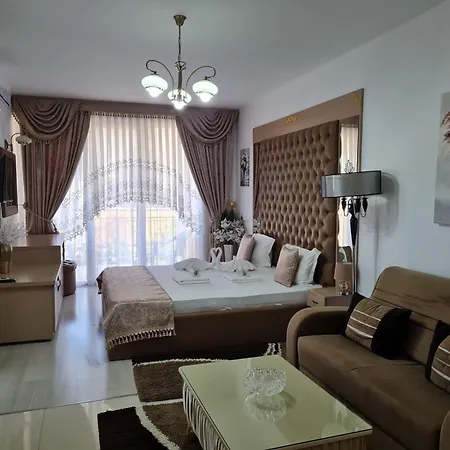 Villa Вила С Минимален Басейн И Джакузи *