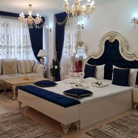 Вила С Минимален Басейн И Джакузи Villa Bankja