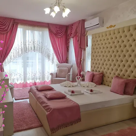 Villa Вила С Минимален Басейн И Джакузи *